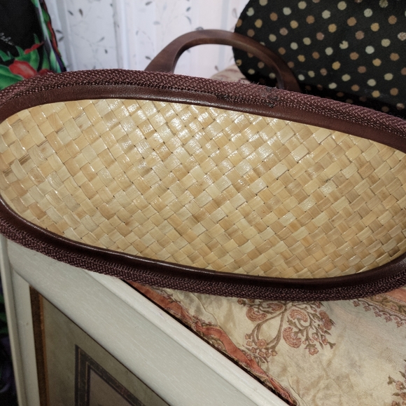 Cute wood style vintage purse - Picture 2 of 3